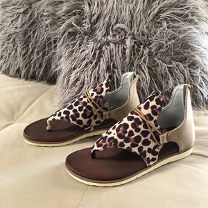 Cute Leopard print sandals size 11